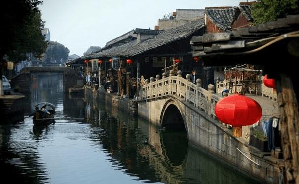 卢迈:曹德旺在企业经营、社会公益方面走在前面