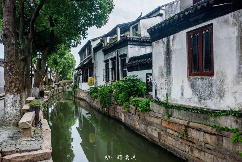 逃离办公室房间